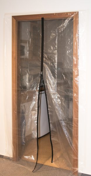 foto k produktu Folie do dveří se zipem 1. 2x2. 2m,  maskovací páska